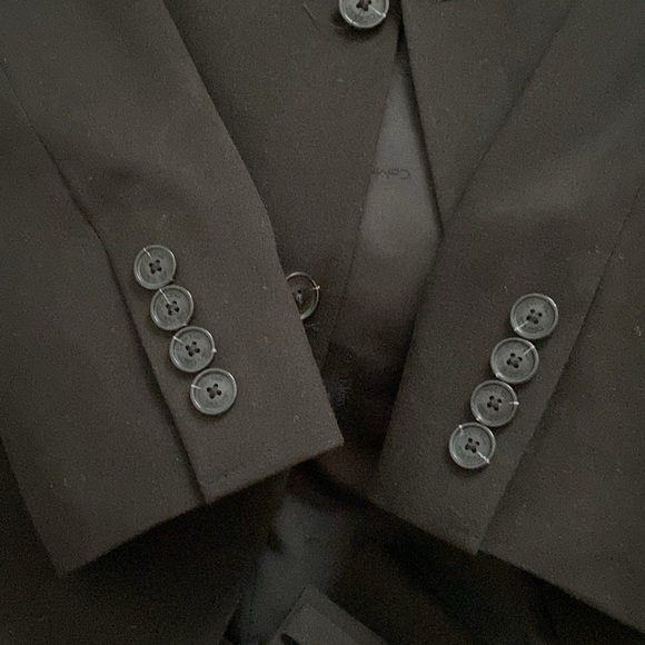 Calvin Klein - Picture 5 of 8